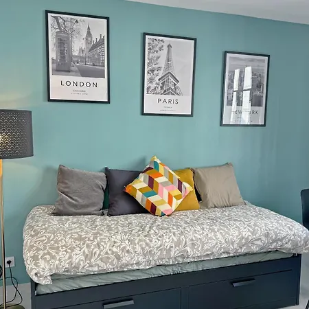 Cozy Paris Gateway Groups With Free Parking